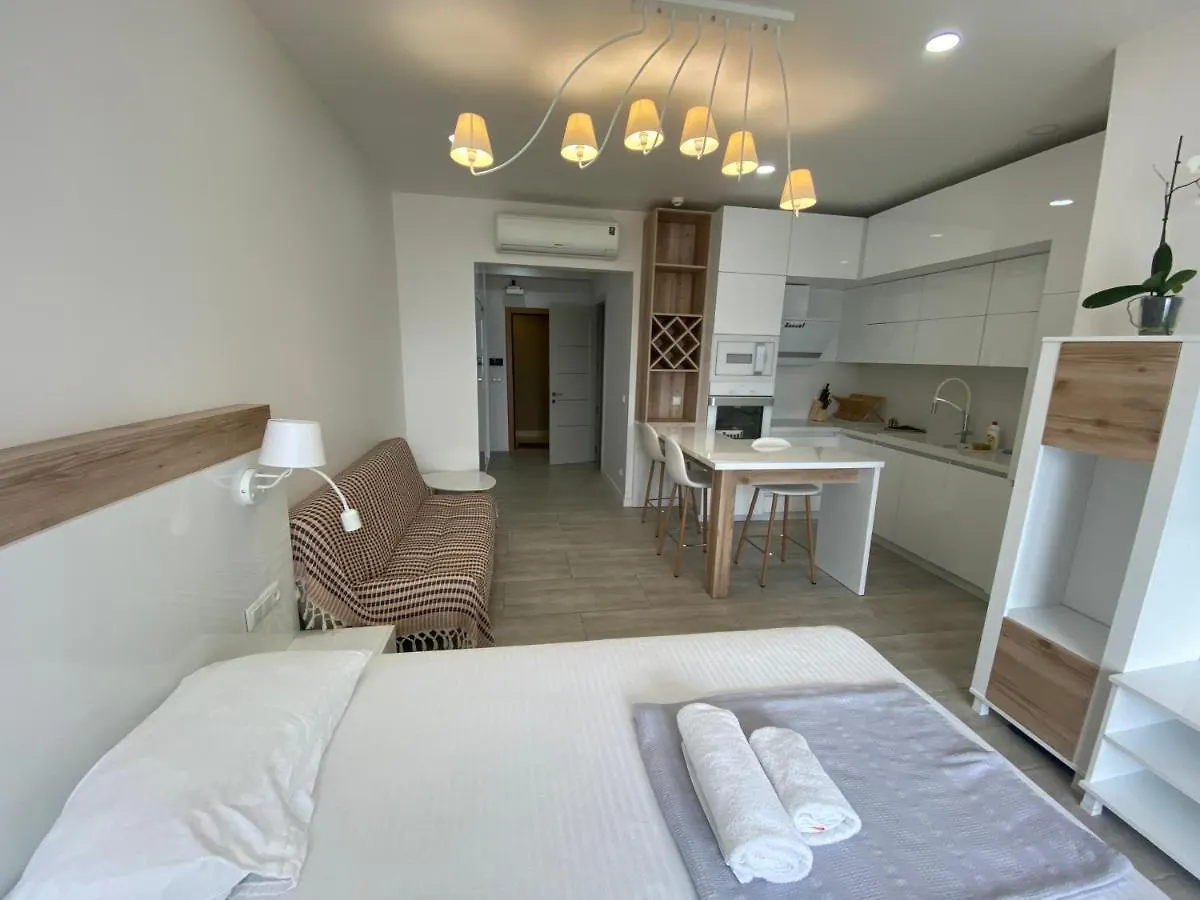Apartment In Porta Batumi Tower 0*,